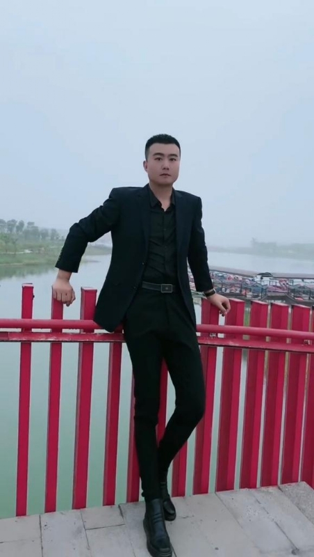 Albert的第一张照片--石狮相亲网
