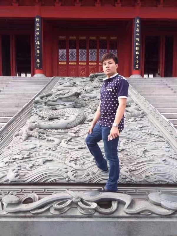 御龙氏的第一张照片--石狮相亲网