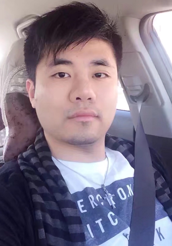 御龙氏的第二张照片--石狮相亲网