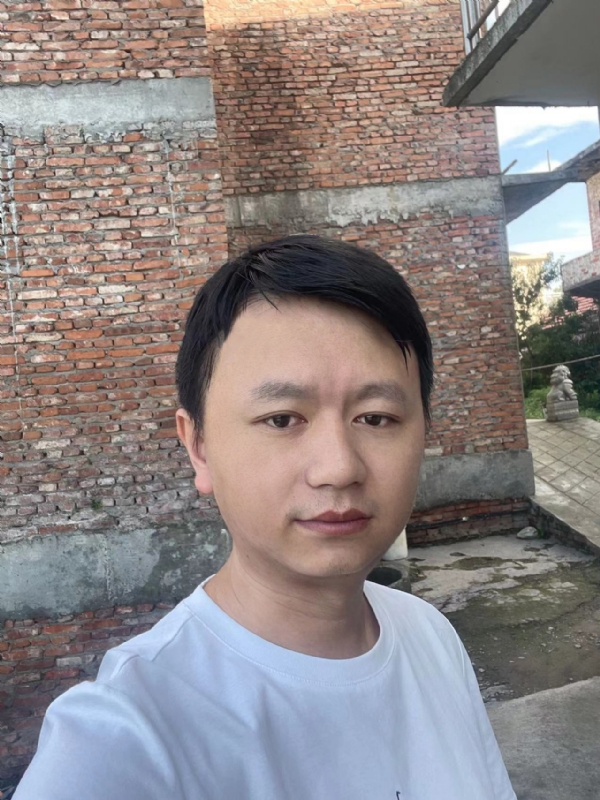 行人的第一张照片--石狮相亲网