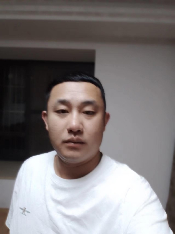 魔尊的第一张照片--石狮相亲网