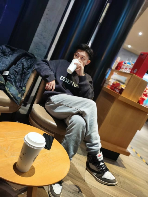 LAZY的第一张照片--石狮相亲网
