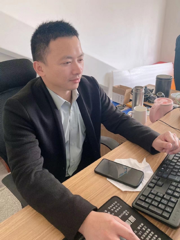 落叶知秋的第一张照片--石狮相亲网