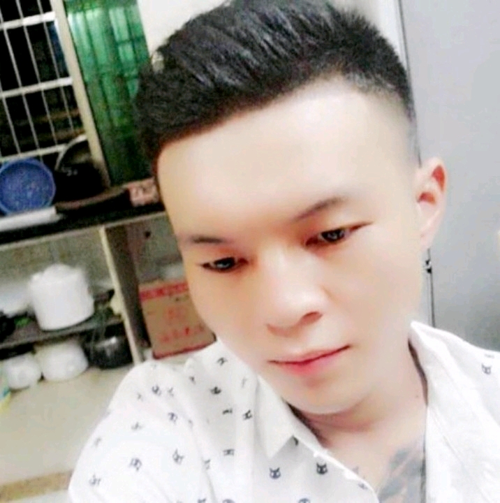 子龙的第一张照片--石狮相亲网