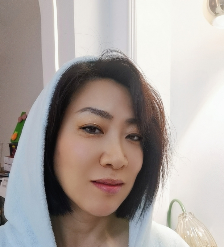 火玫瑰的第一张照片--石狮相亲网