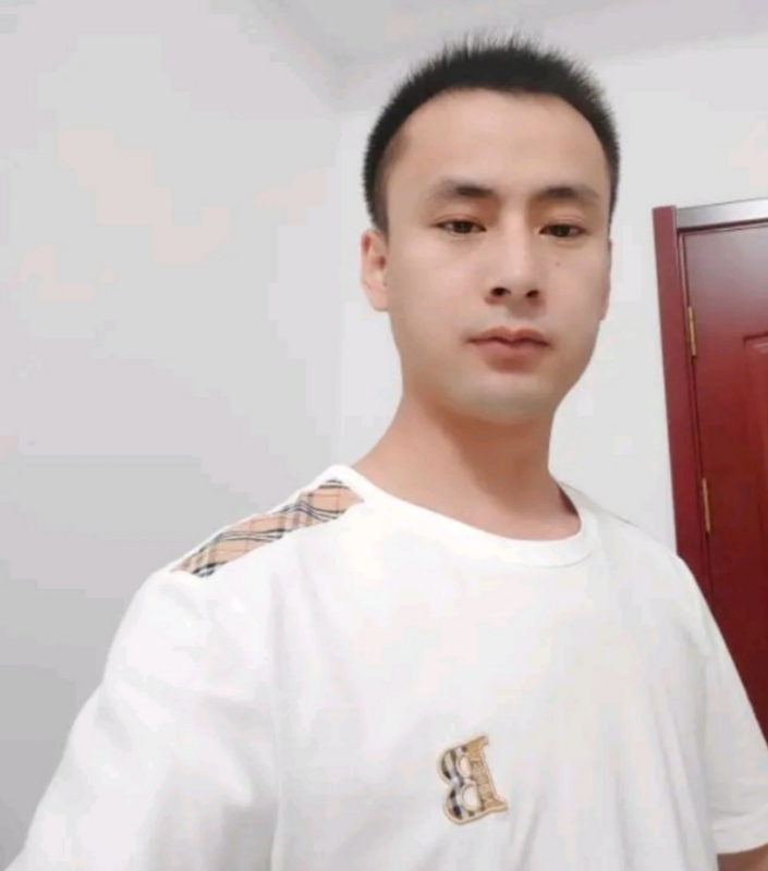 海阔天空的第一张照片--石狮相亲网
