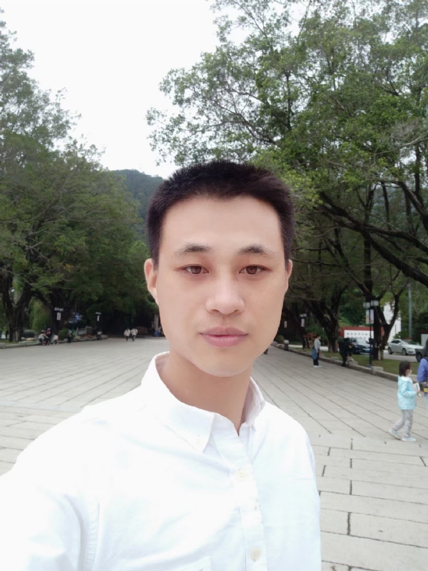 xu的第一张照片--石狮相亲网