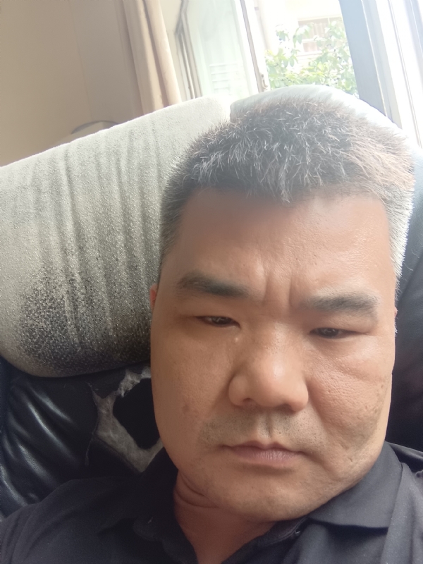 路人的第一张照片--石狮相亲网