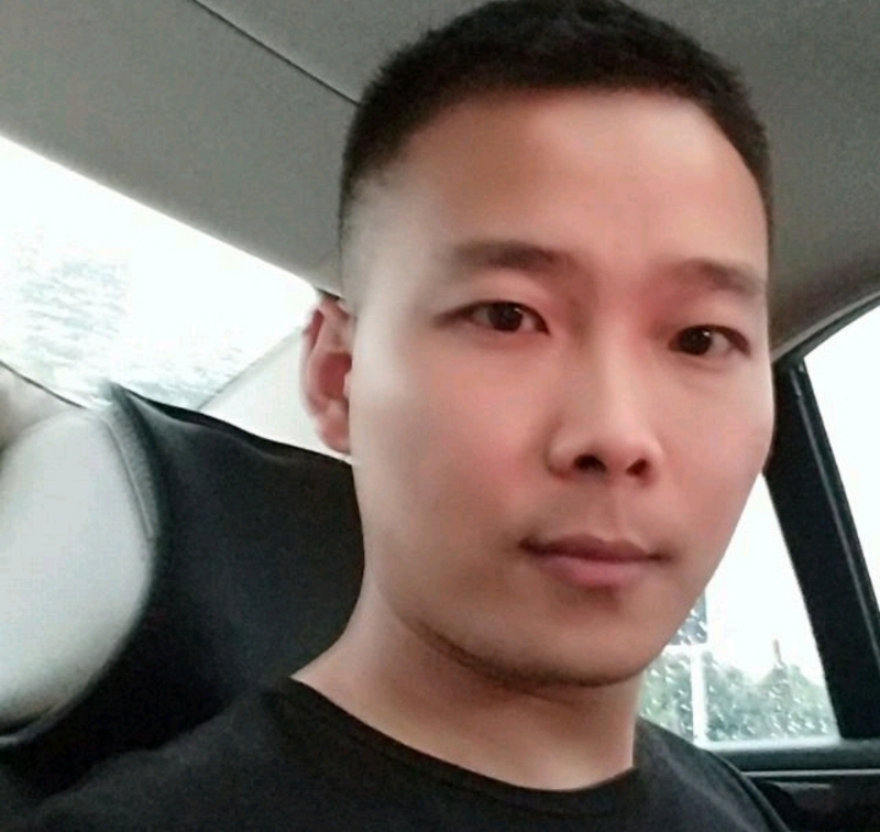 李先生的第二张照片--石狮相亲网