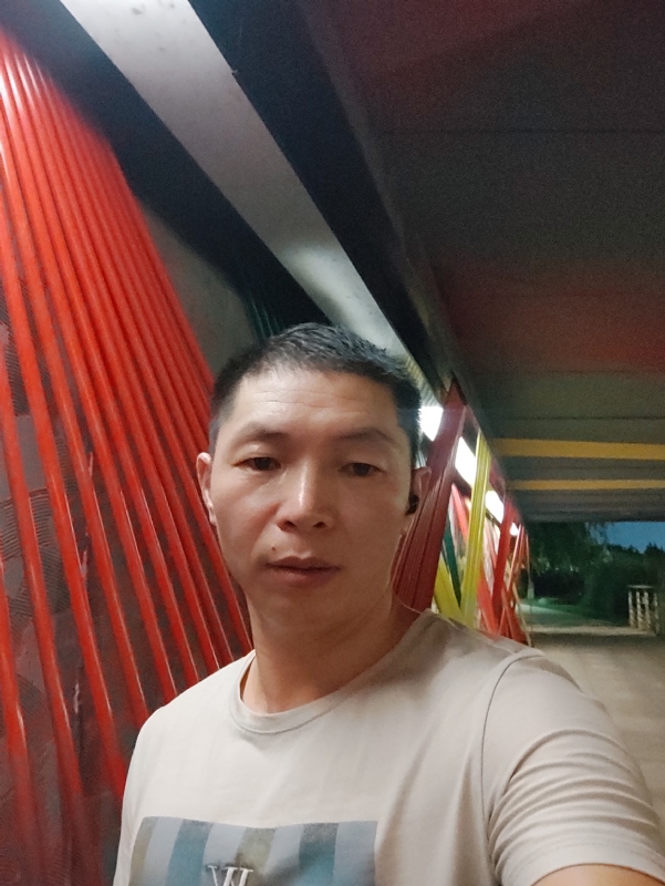 夜猫的第一张照片--石狮相亲网