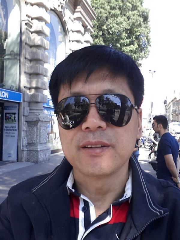 春风的第一张照片--石狮相亲网