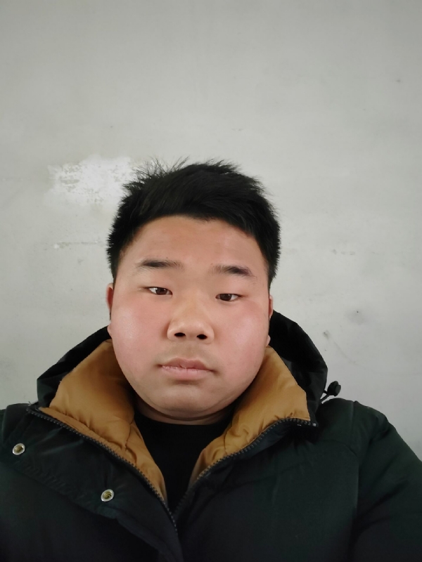 精神饱满的第四张照片--石狮相亲网