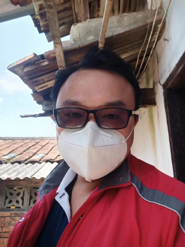 如影随形的第一张照片--石狮相亲网