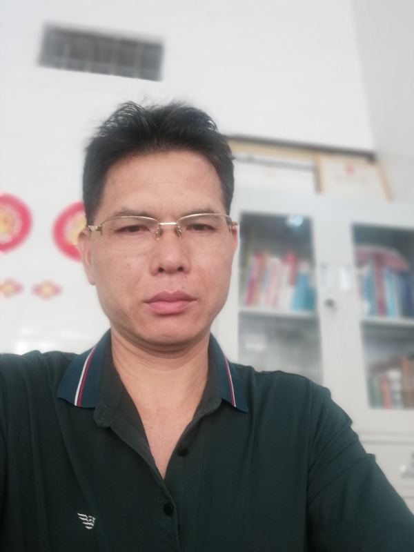 后视镜的第一张照片--石狮相亲网