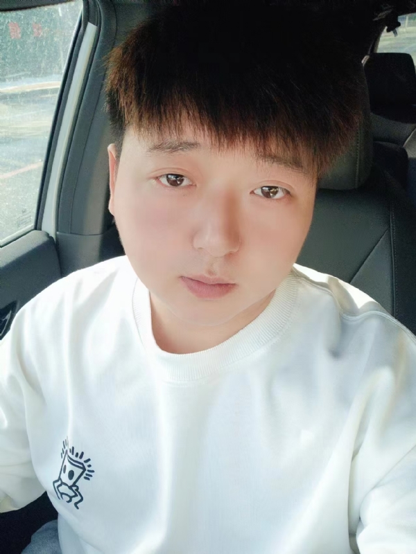 可乐加冰的第一张照片--石狮相亲网