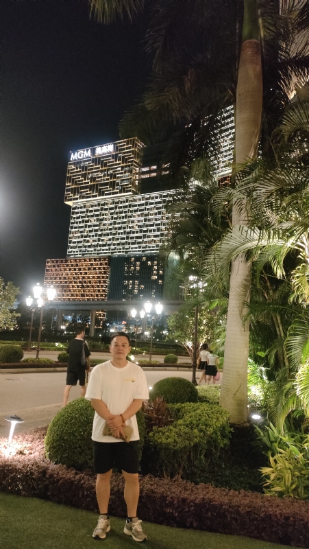 熟悉的身影的第一张照片--石狮相亲网