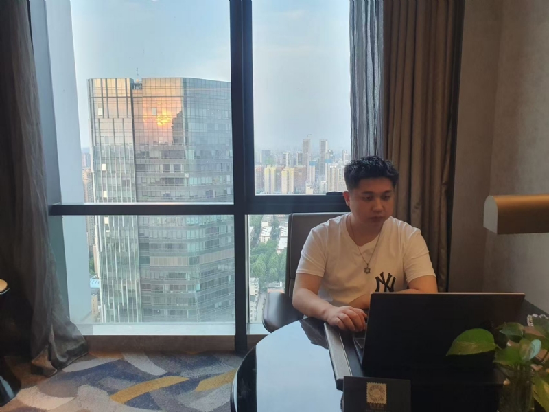 ying的第一张照片--石狮相亲网