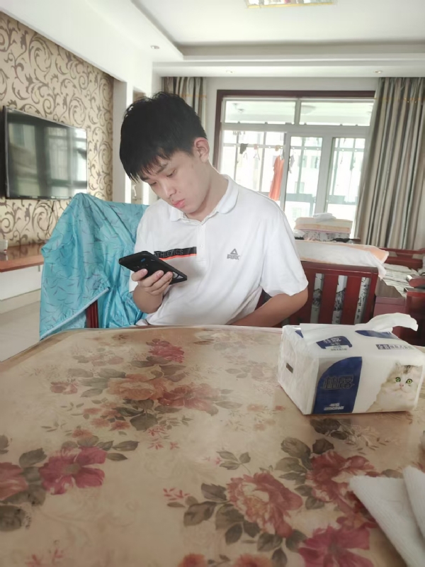 铁在烧的第一张照片--石狮相亲网