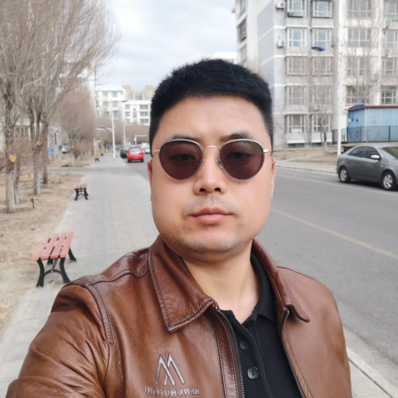 月下听风的第一张照片--石狮相亲网