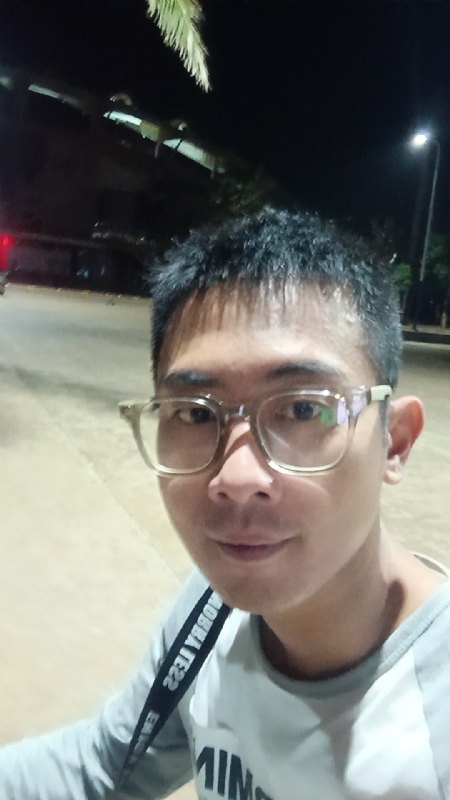 龙龙的第一张照片--石狮相亲网