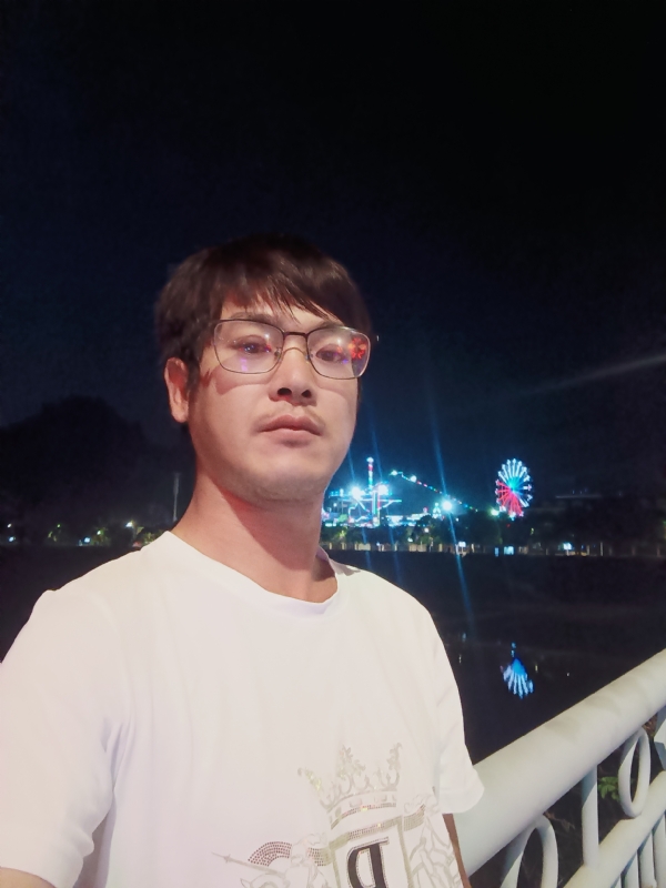 任豐的第一张照片--石狮相亲网