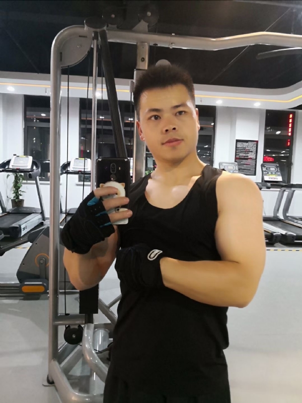 范迪塞尔的第二张照片--石狮相亲网