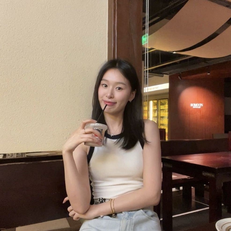 羽毛的第一张照片--石狮相亲网