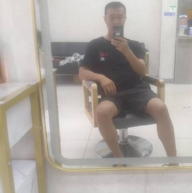 闫杰的第一张照片--石狮相亲网