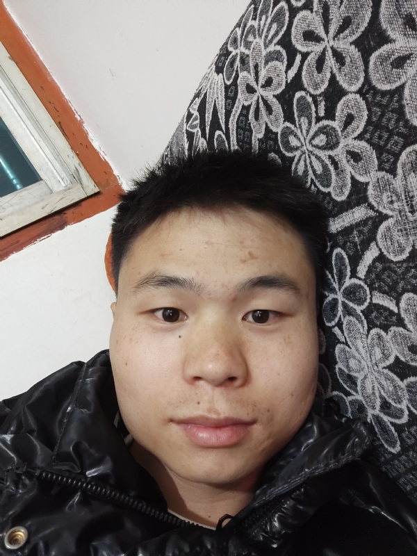 麒麟区幼儿园扛把子的第三张照片--石狮相亲网