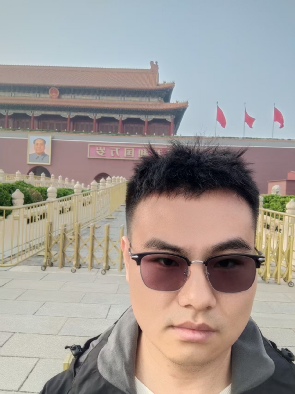 喧嚣的风的第一张照片--石狮相亲网
