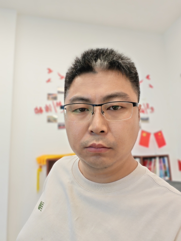 苦海寻舟的第一张照片--石狮相亲网