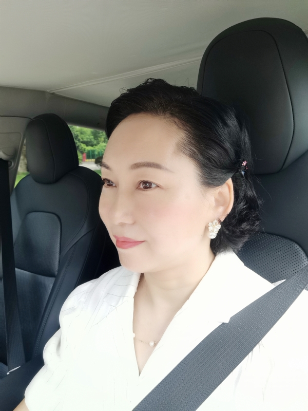艳阳天的第一张照片--石狮相亲网